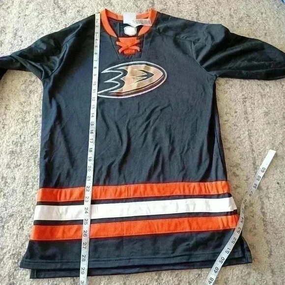 NHL Anaheim Ducks NWT Youth Jersey Inspired Sweater XL (18/20) XS/S Womens - Picture 13 of 13